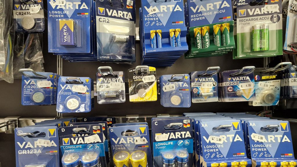piles, batteries, consommables